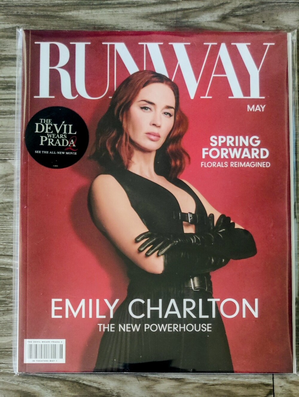 Devil Wears Prada 2 MOVIE PROMO Fashion Magazine "RUNWAY" NEW